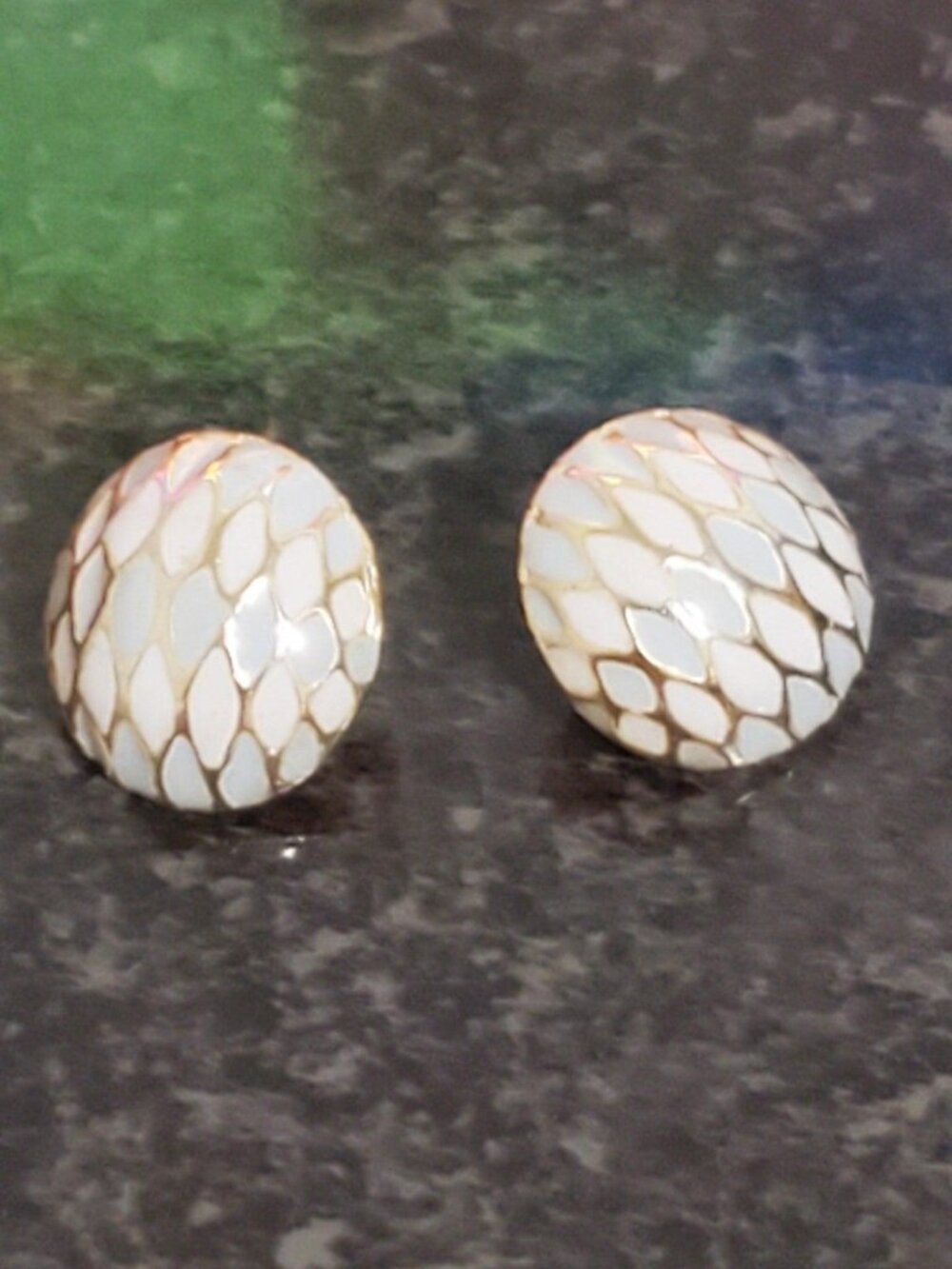 One Pair Beautiful Crafted Earrings Jewelry